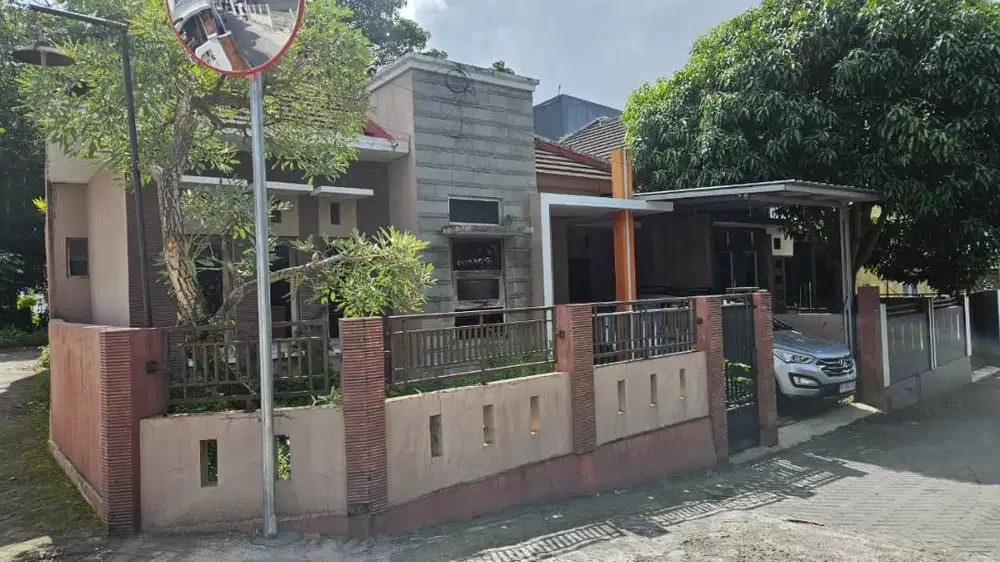 Disewakan rmah cantik di UII Jakal KM 13, Nganggrung, 400m dari kampus