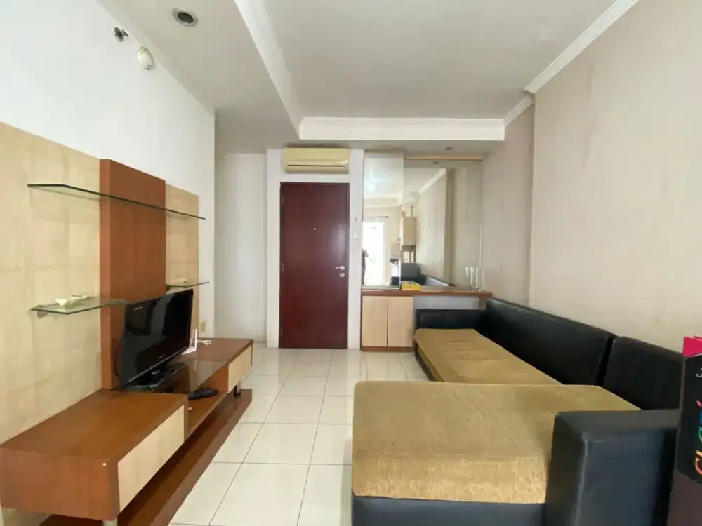 Disewakan Tipe 2 Kamar Lantai Rendah di Apartemen Mediterania Garden 2