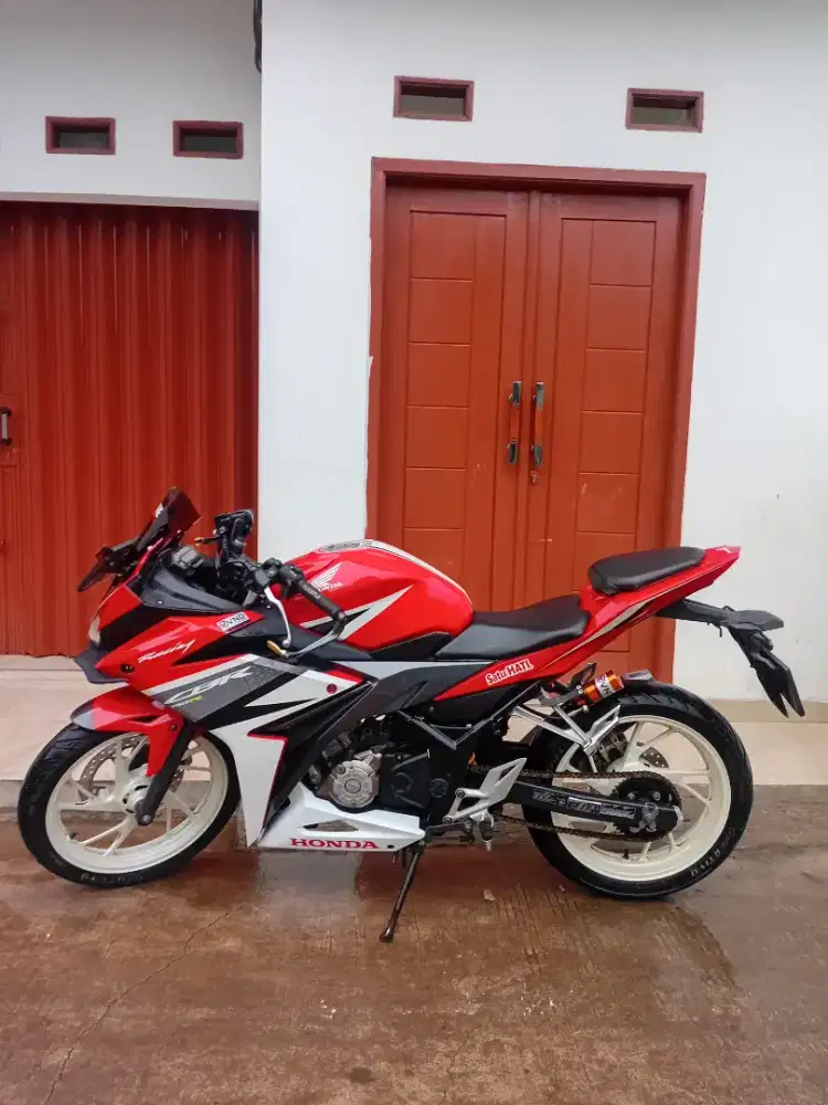 MOTOR CBR 150R TAHUN 2016
