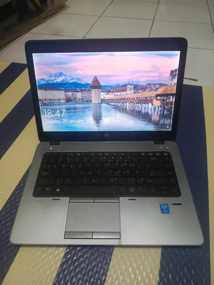 HP 840 G2 (Ram 8/500gb HDD)