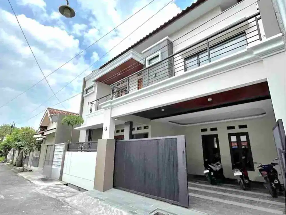 Rumah Mewah Baru Solo Kota 2 Lantai