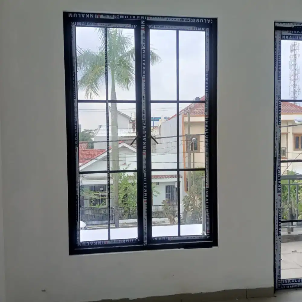 Pintu partisi alumunium