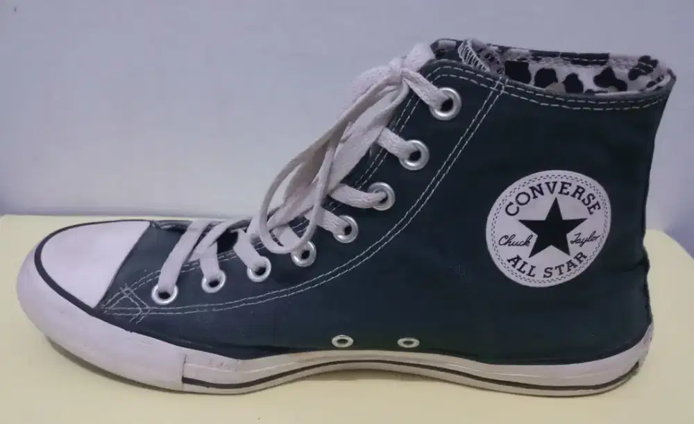 Di jual cepatu Converse warna hijau