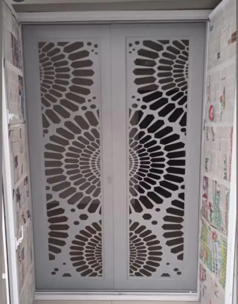 Pintu besi bahan plat cating laser