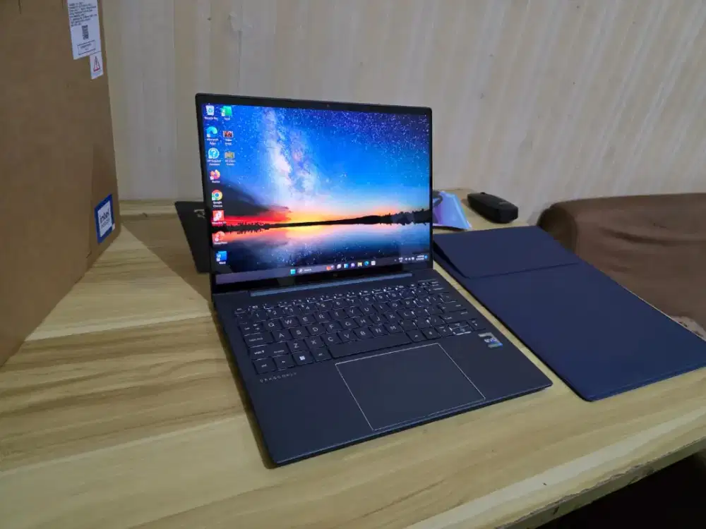 Laptop HP Elite DragonFly i7 1355U ram 16gb Touch super ringan 990gram