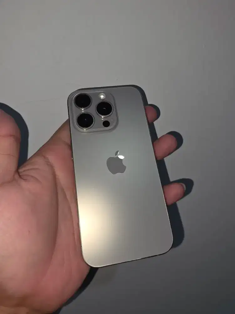 Iphone 15 pro 128 natural titanium warna langka