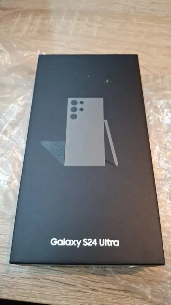 Samsung S24 Ultra 12/256 (pemakaian cewek)