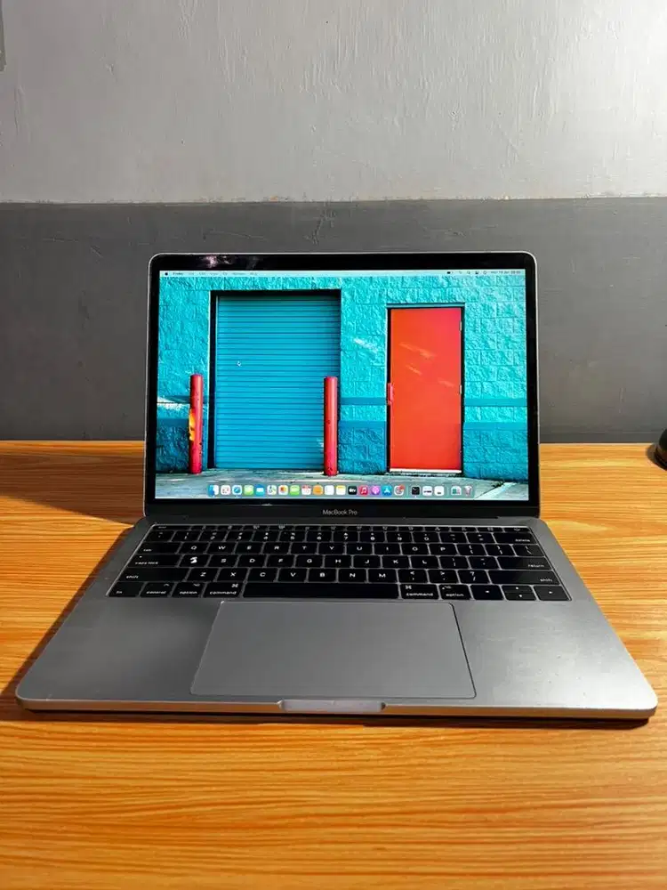 Macbook pro 2017 semua part masih ori