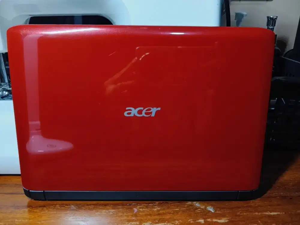 Jual Netbook Acer Aspire One bekas kondisi bagus
