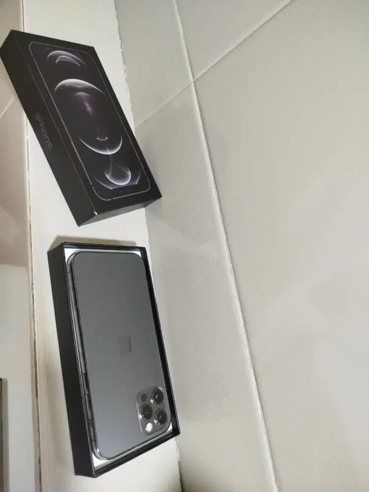 Iphone 12 pro 128gb jagonya masih baru