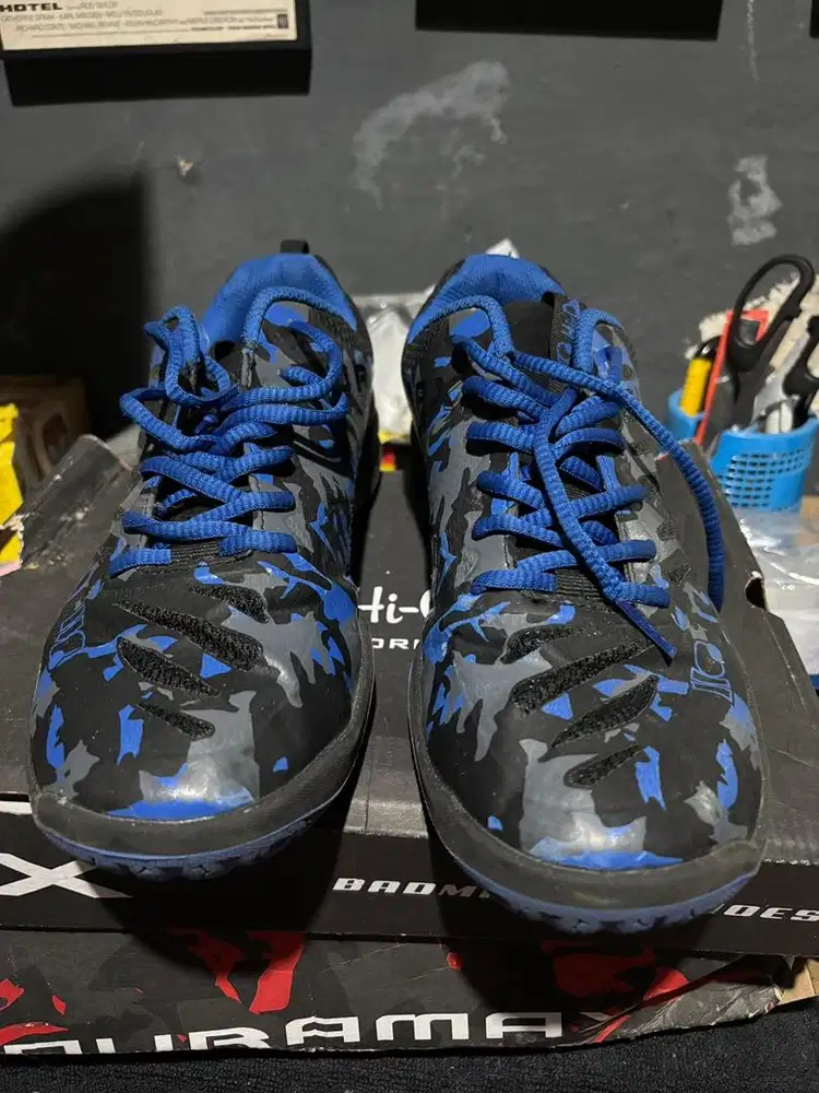 Original HiQua Sepatu Badminton Size 44 Biru