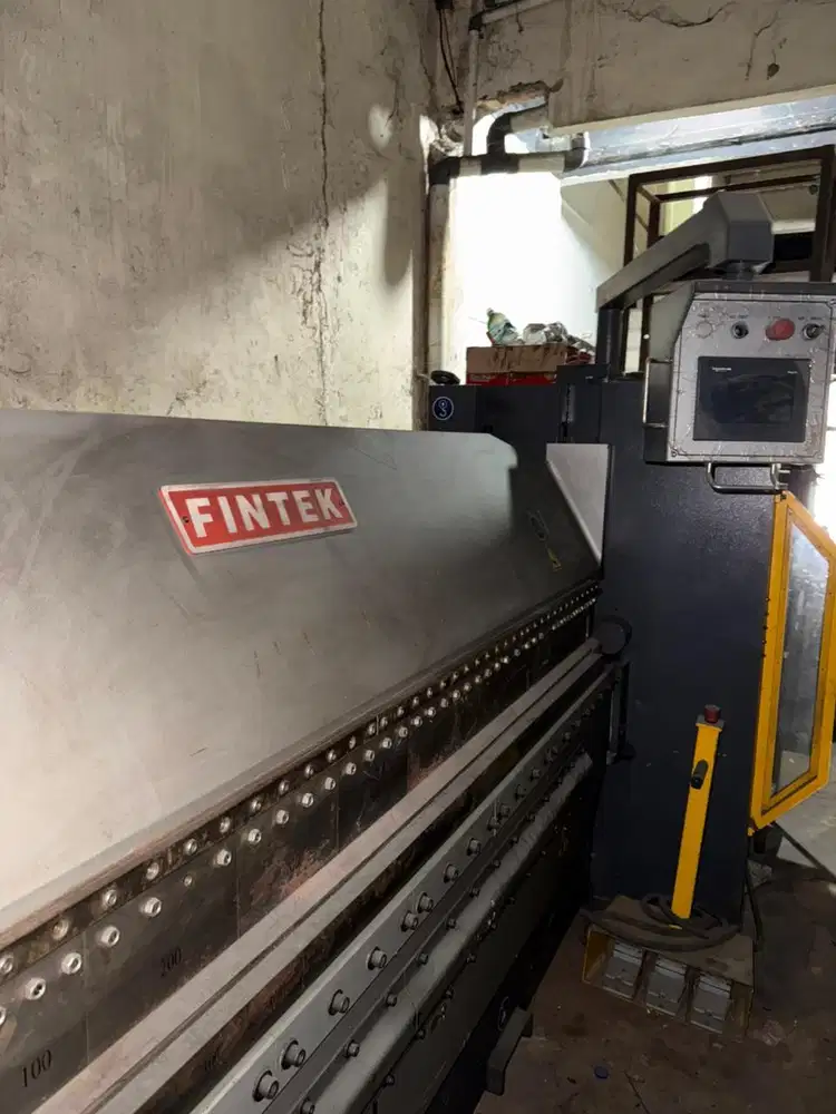 Mesin Bending Fintek VHS-0835