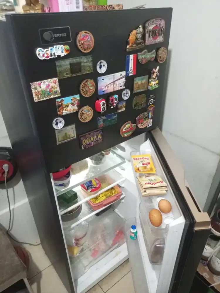 Kulkas Polytron Inverter