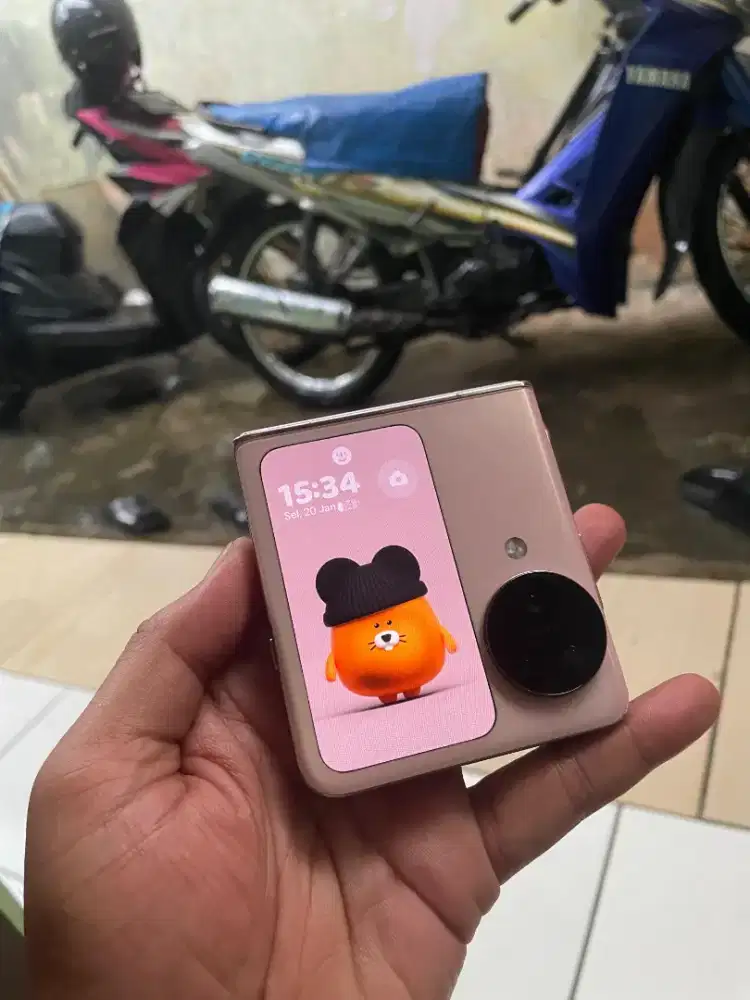 OPPO FIND N3 FLIP RAM 12+4/256GB