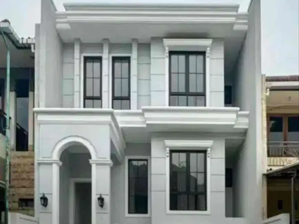 Baru gress ‼️Dijual rumah Graha Family sby barat