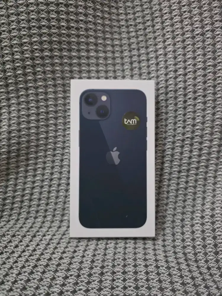 New iPhone 13 128 GB Garansi Resmi Ibox