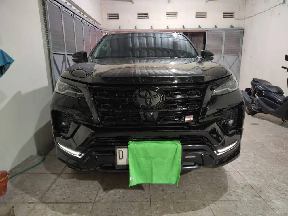 Fortuner GR 2.8 GR DISEL MATIC 2023 TIPE TERTINGGI