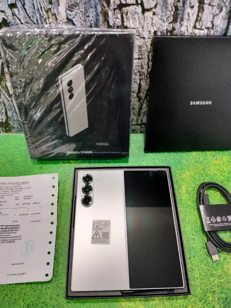 Samsung galaxy Z fold 6 12/512 GB