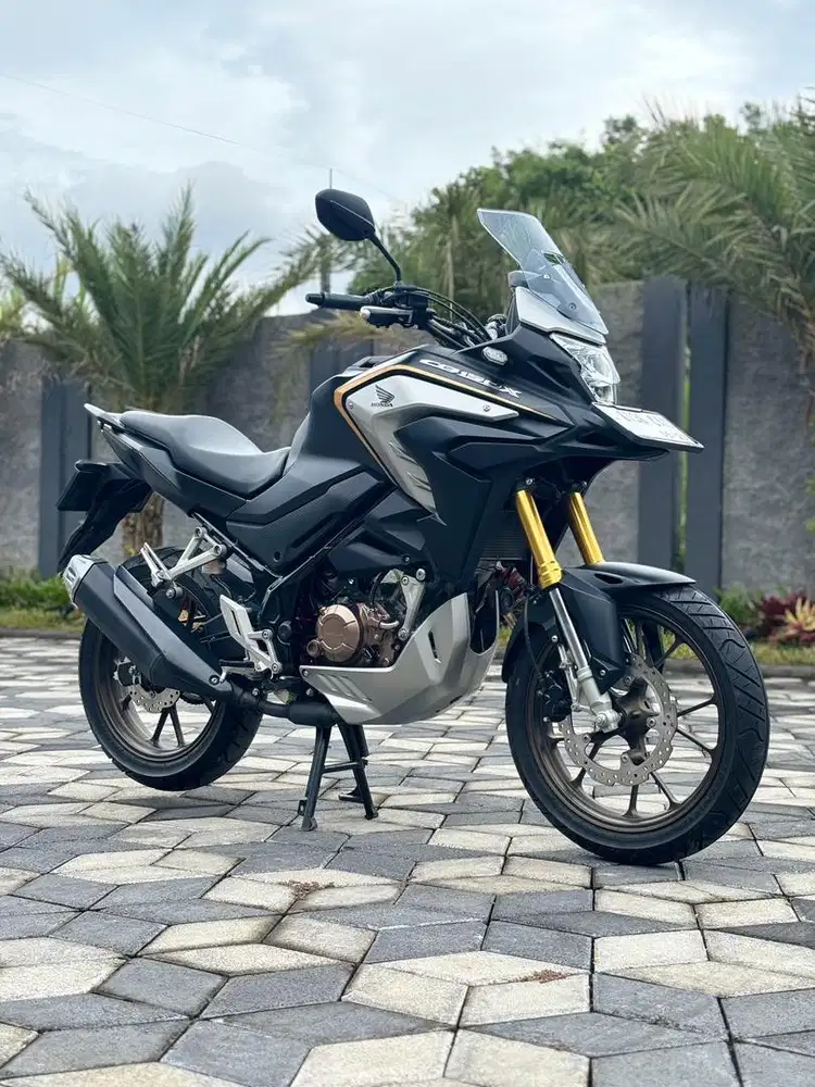 Honda CB 150X CBX 2024 Hitam Silver Odo 6rb Koko motor