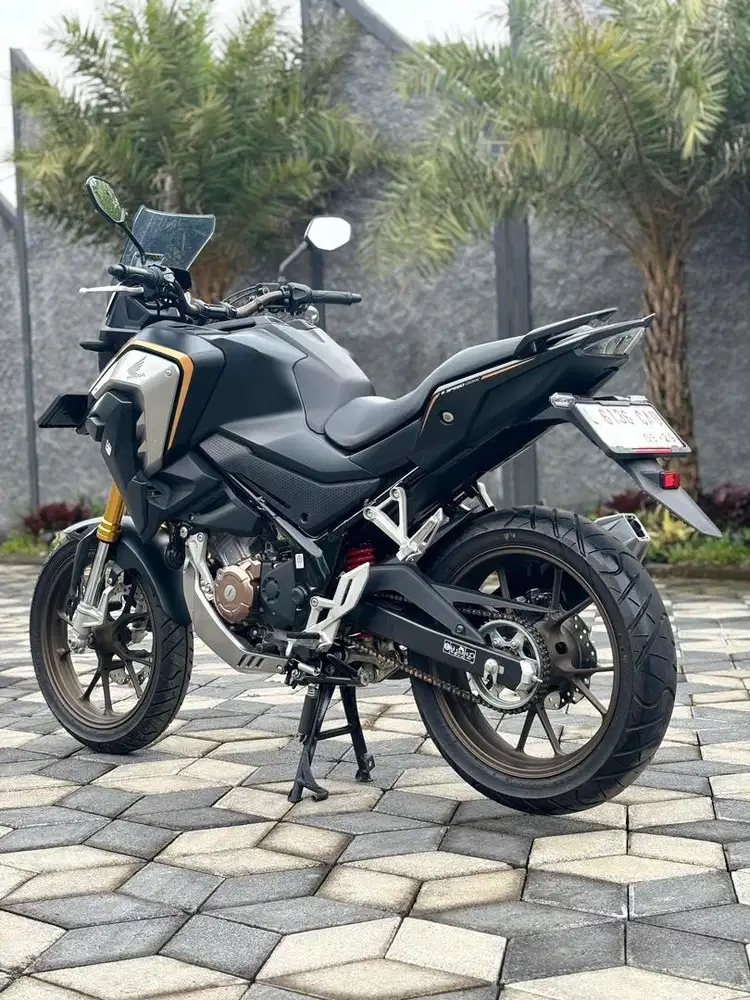 Honda CB 150X CBX 2024 Hitam Silver Odo 6rb Koko Motor