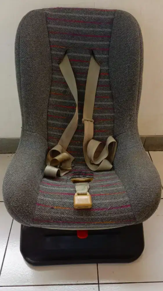 Dijual kursi bayi di mobil