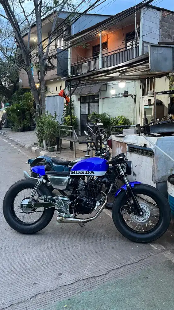 Caferacer Bratcafe basic Honda Tiger 200cc