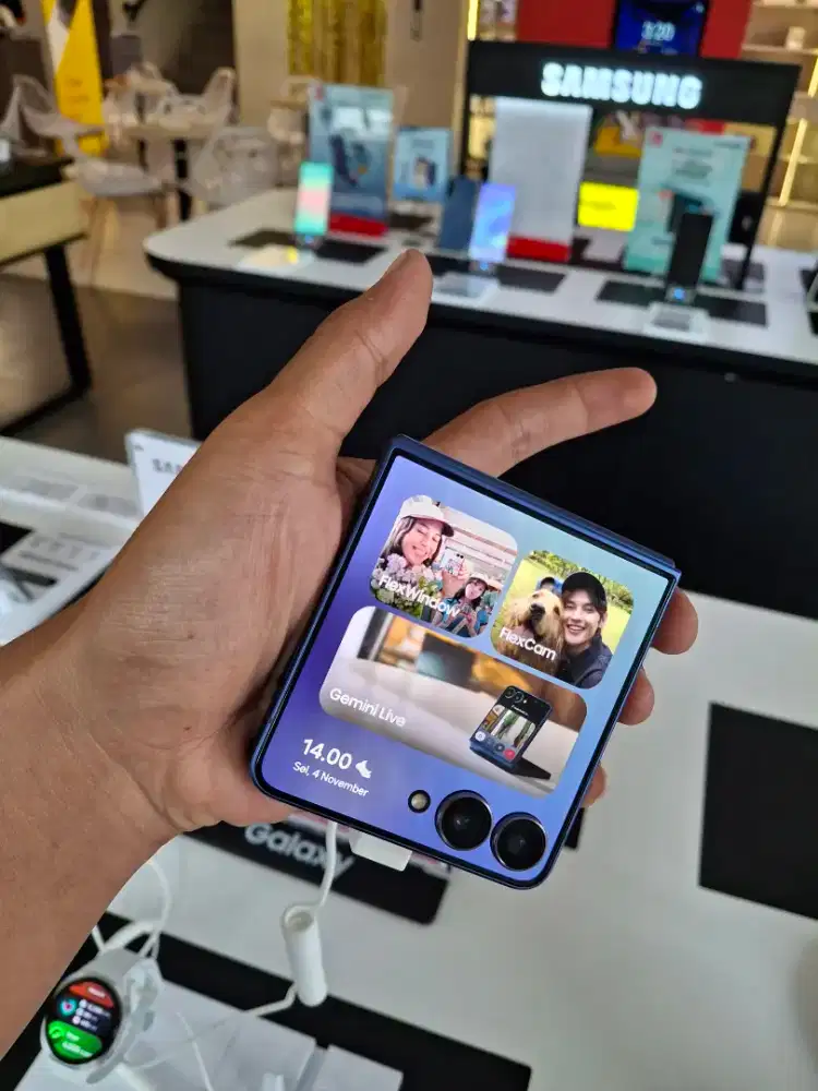 SAMSUNG Z FLIP 7 512GB Diskon Aksesoris Up 1,5 Juta