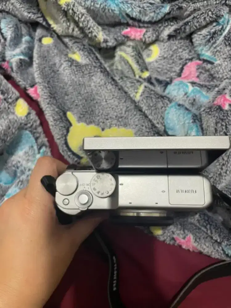 Fujifilm X -A20 like new