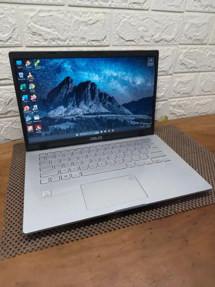 Asus Vivobook A409U intel Core i3 Gen-7 (8/128+500gb) 14 inch Muluss