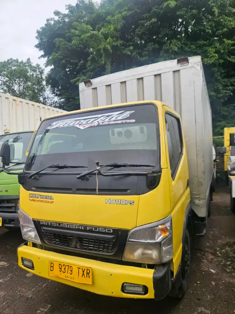 Mitsubishi colt diesel ps 110  bok besi jumbo 2012 dobel  6 roda