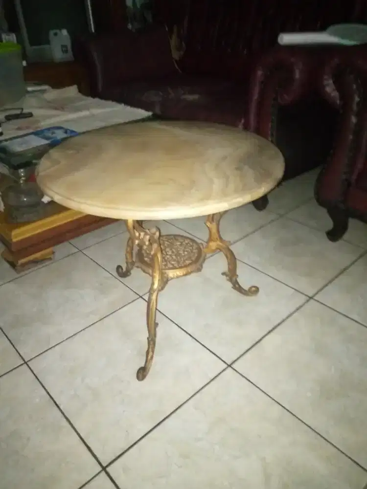 Meja Marmer kaki besi Warna Gold