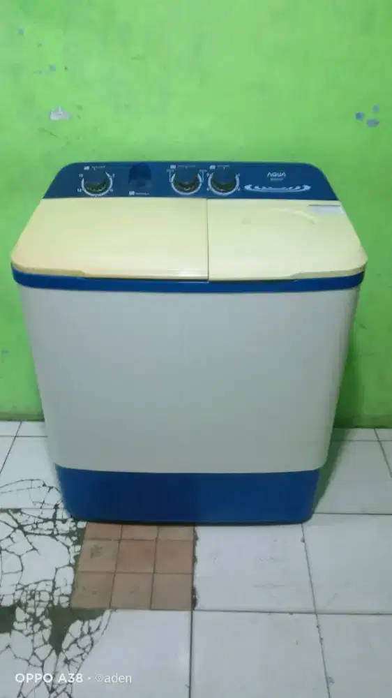 Mesin cuci Aqua 8kilo