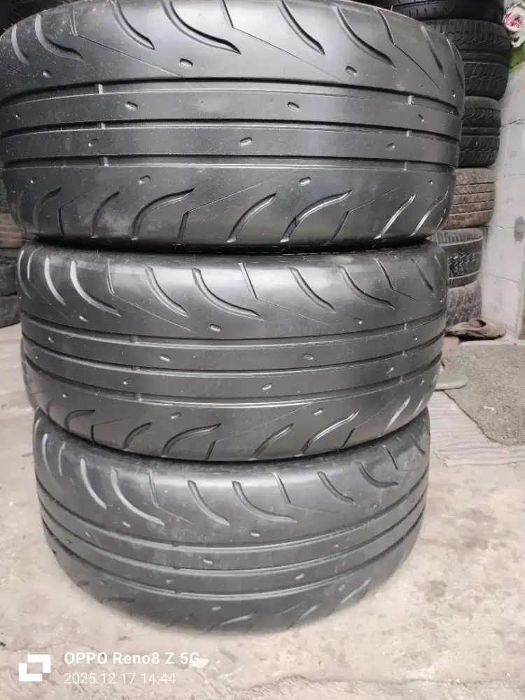 Jual ban ban copotan mrek acelera 651 ukuran 255 50 R18 kond 80% 3pcs