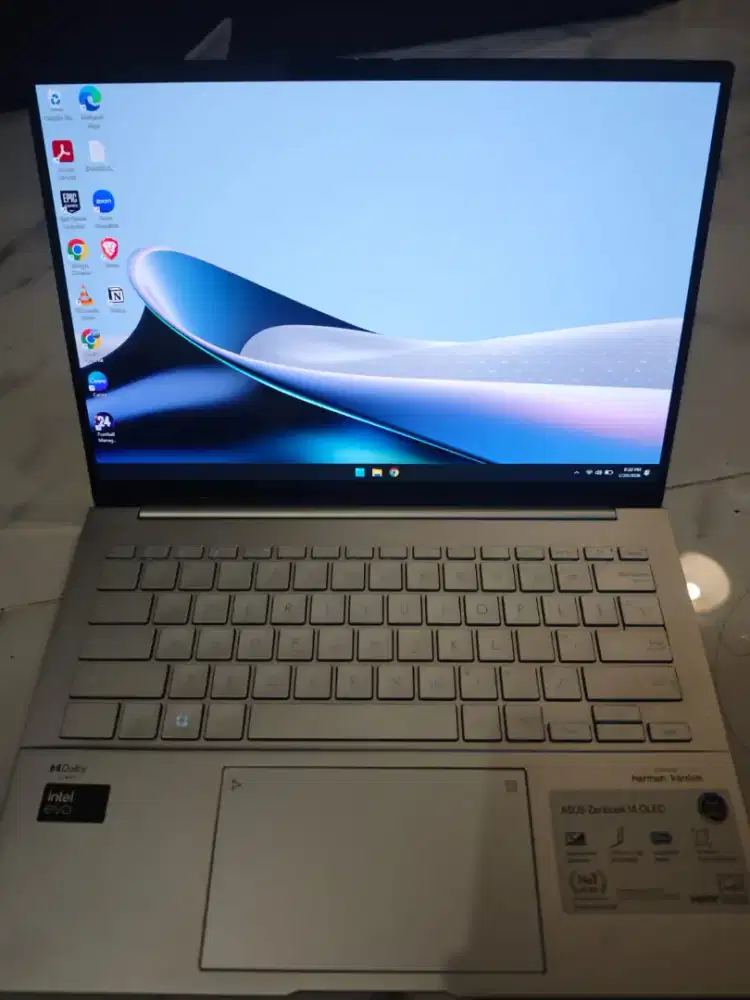 ASUS ZenBook 14 OLED Touch (UX3405MA)