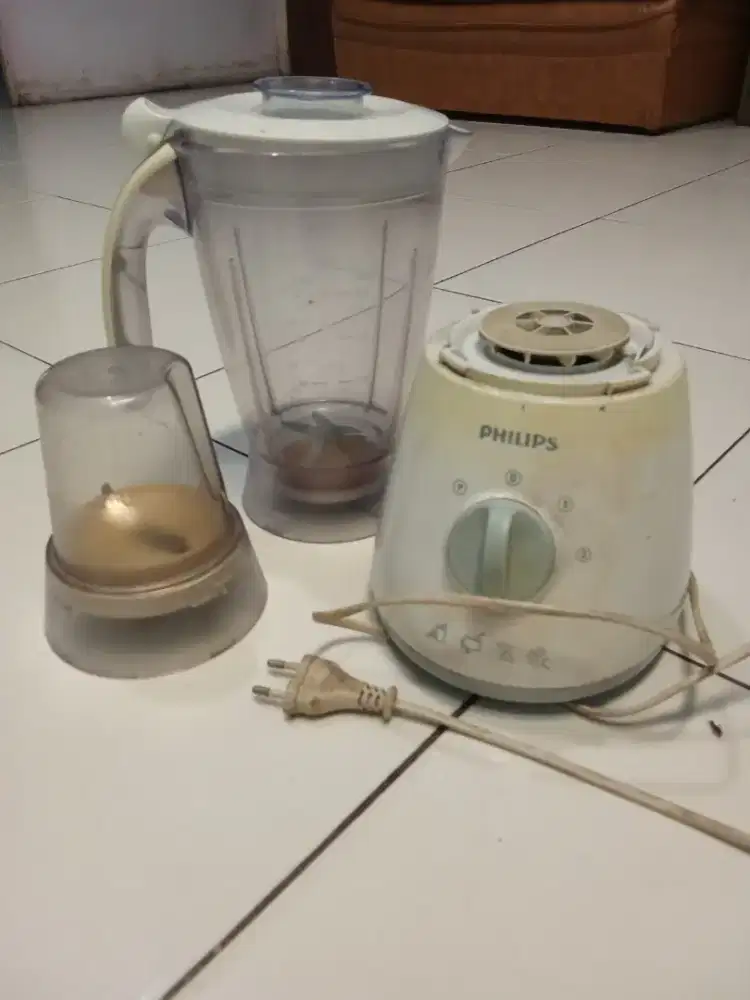 Blender Phillips (rusak)