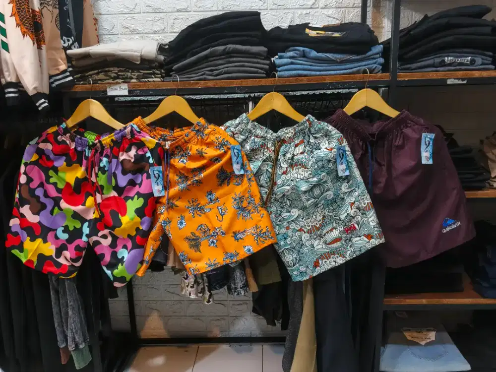 Celana Pendek Distro Baru