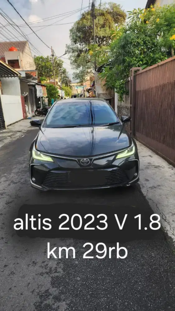 Altis 1.8 v AT 2023-2022 istimewa mulus 2021 bkn 2020 camry