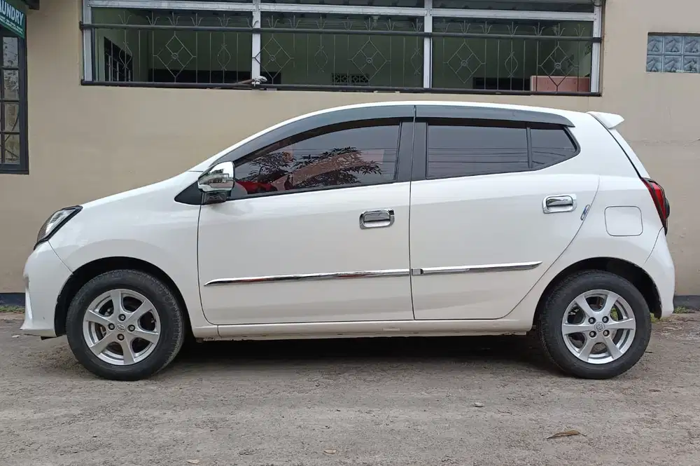 Toyota Agya 2017 low km 15 rb MT