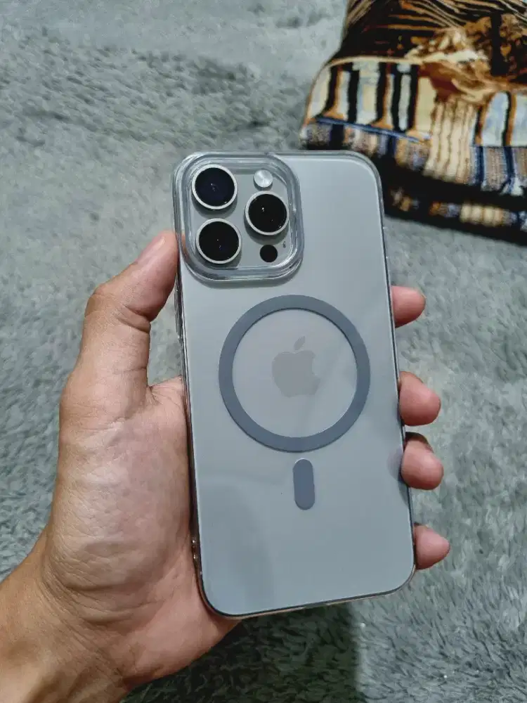 iPhone 15 Pro Max ibox pemakaian pribadi