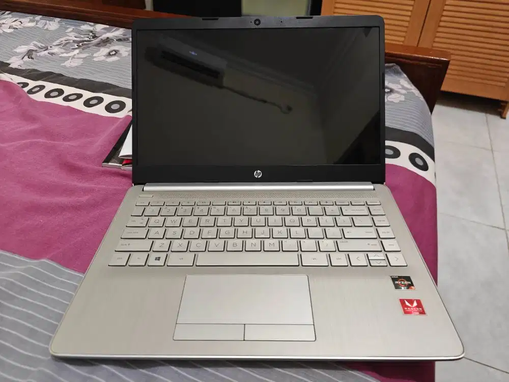 Laptop HP 14s-DK0077AU Ram 8gb SSD 512gb AMD Ryzen 5-3500U
