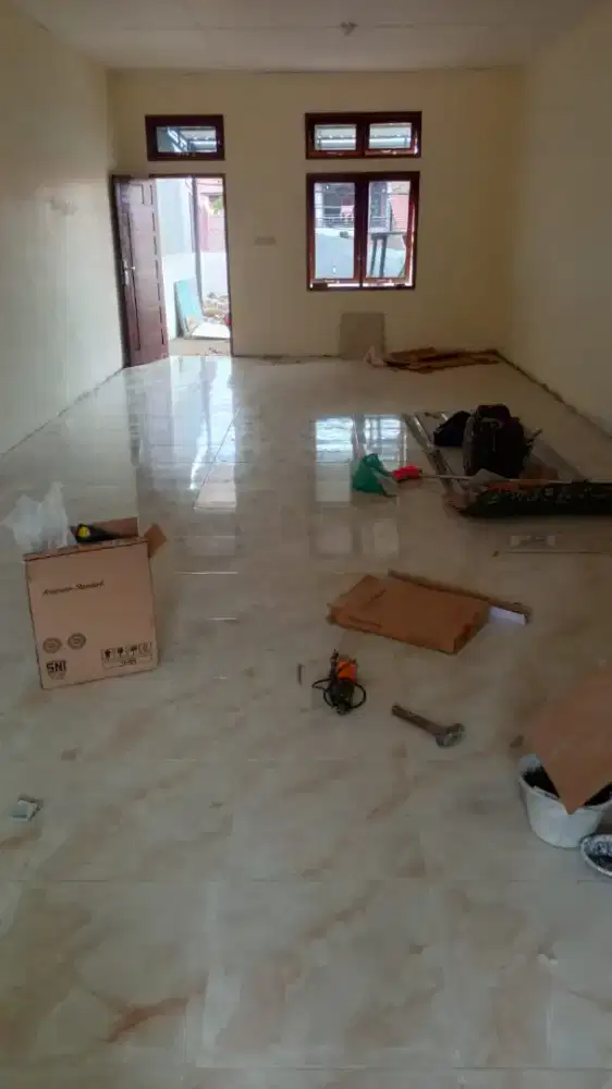 Disewakan Ruko Luas Strategis