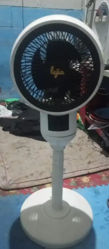 Kipas angin tinggi sdang lejia