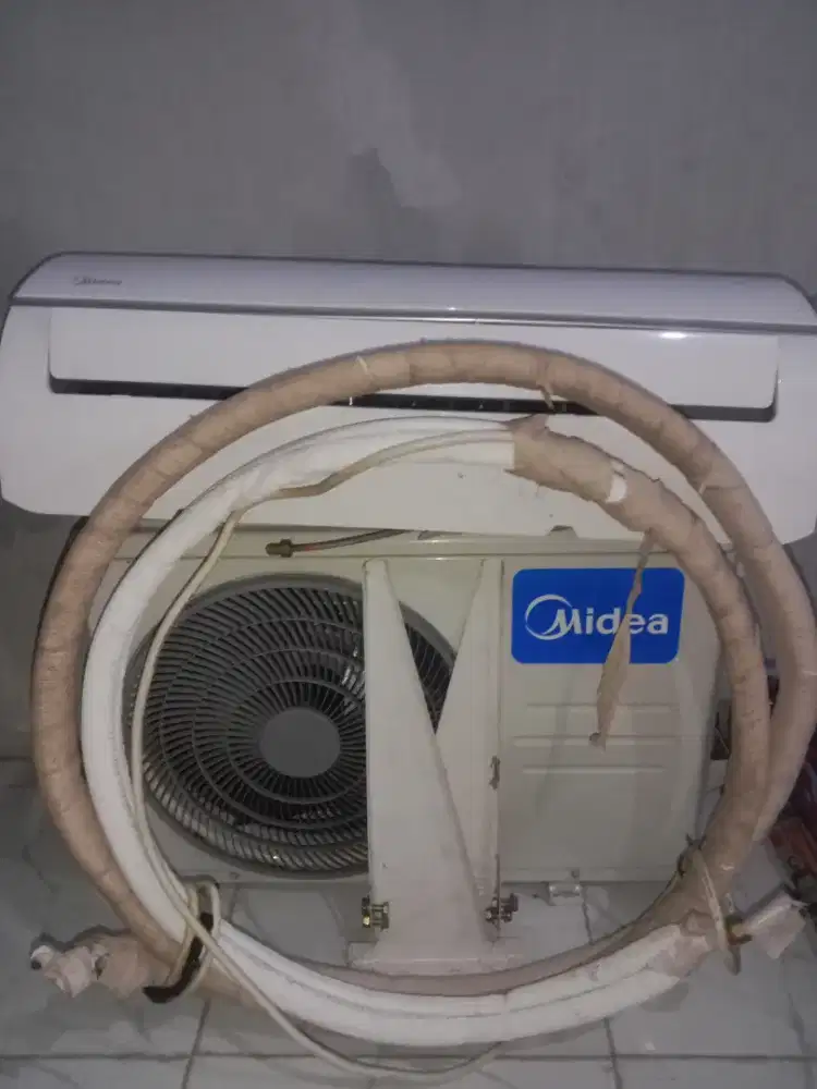 AC MIDEA 1/2 PK