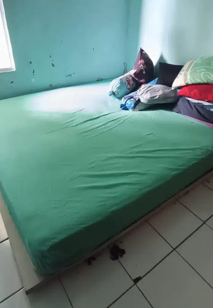 Kasur bekas anti goncangan