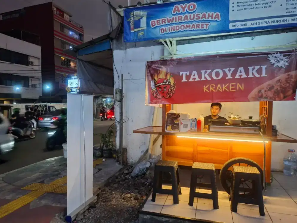 Di butuh karywati untuk jualan takoyaki