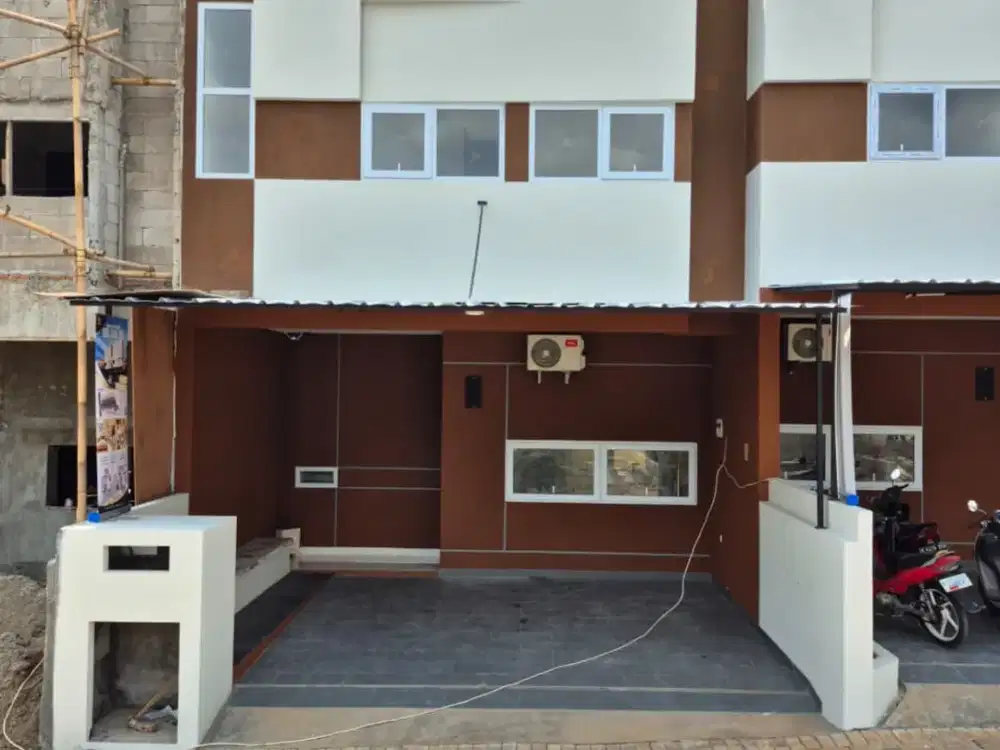 RUMAH DIJUAL CUMA 5 MENIT GERBANG TOL LIMO DEPOK