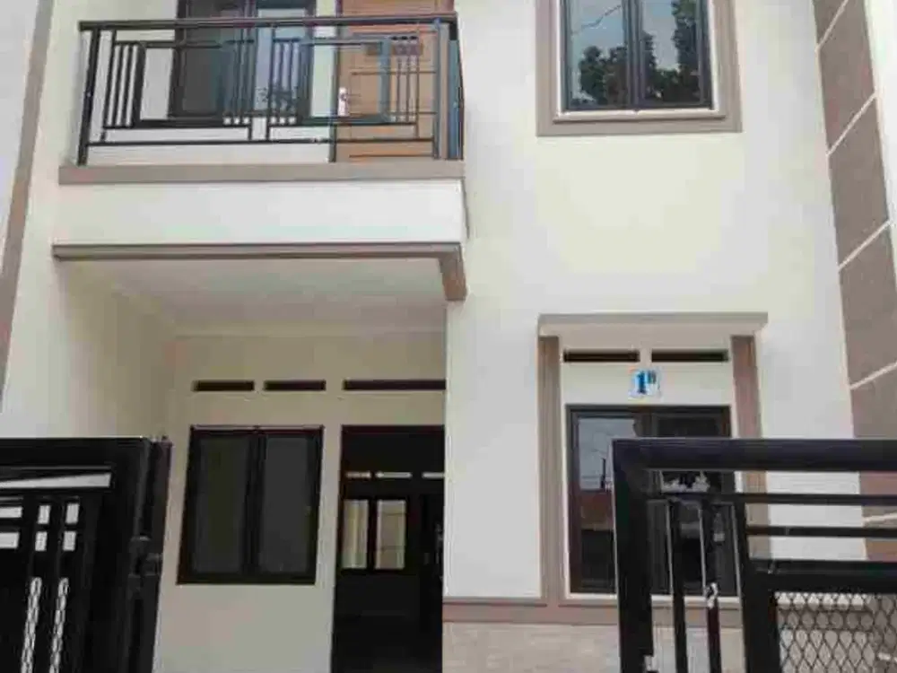 Rumah Baru Modern Dengan Taman Belakang di Sayap Turangga