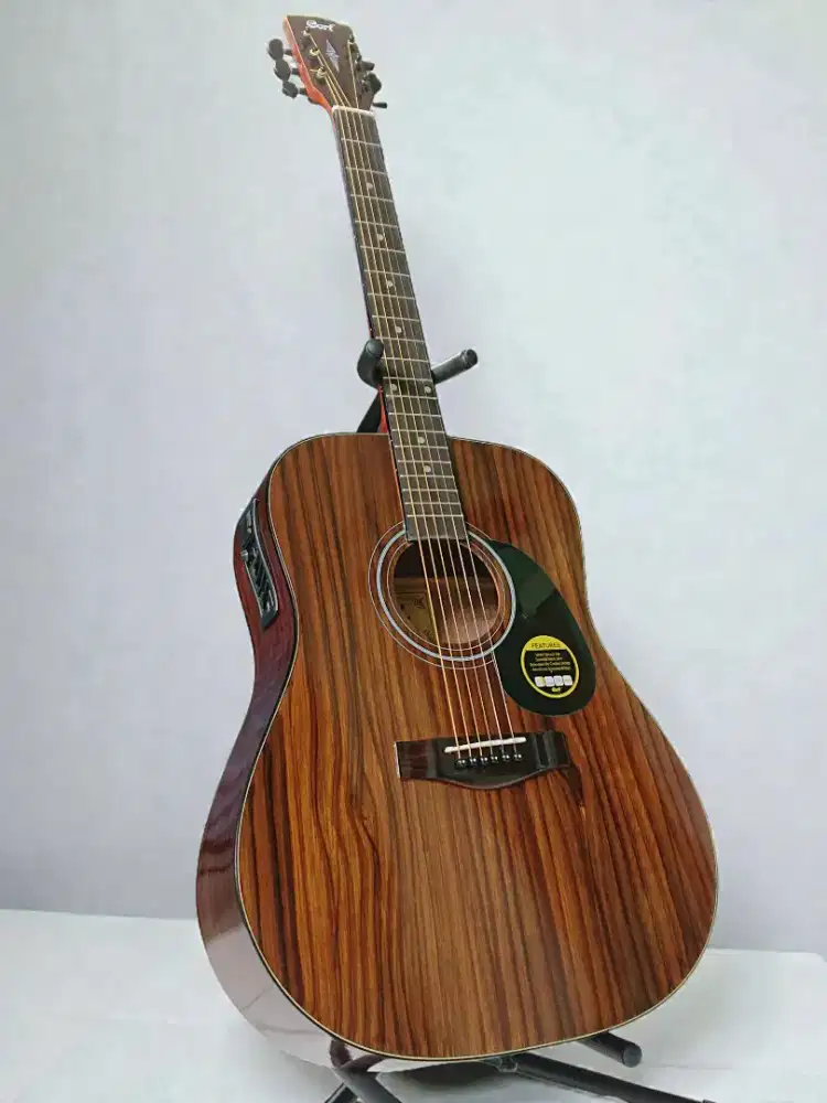 Gitar akustik elektrik cort