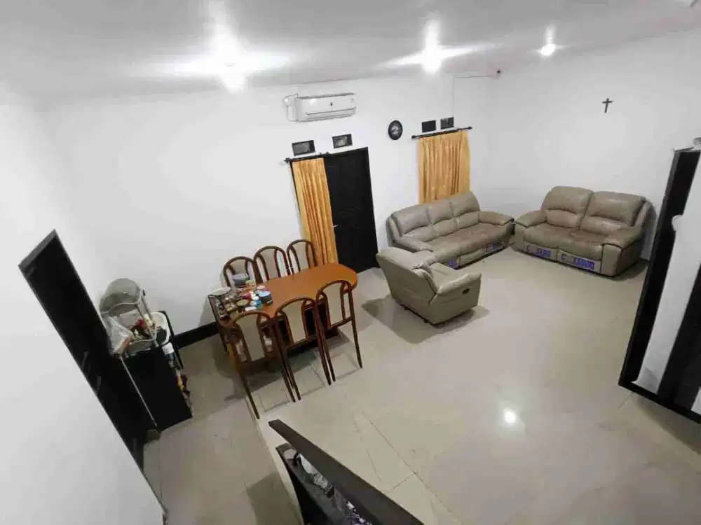 Rumah Luas 2 Lantai Siap Huni di Mekarwangi