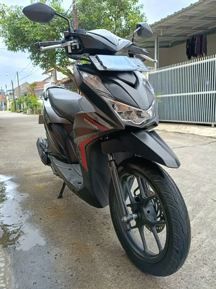 Honda Beat type CBS ISS THN 2022 Hitam.